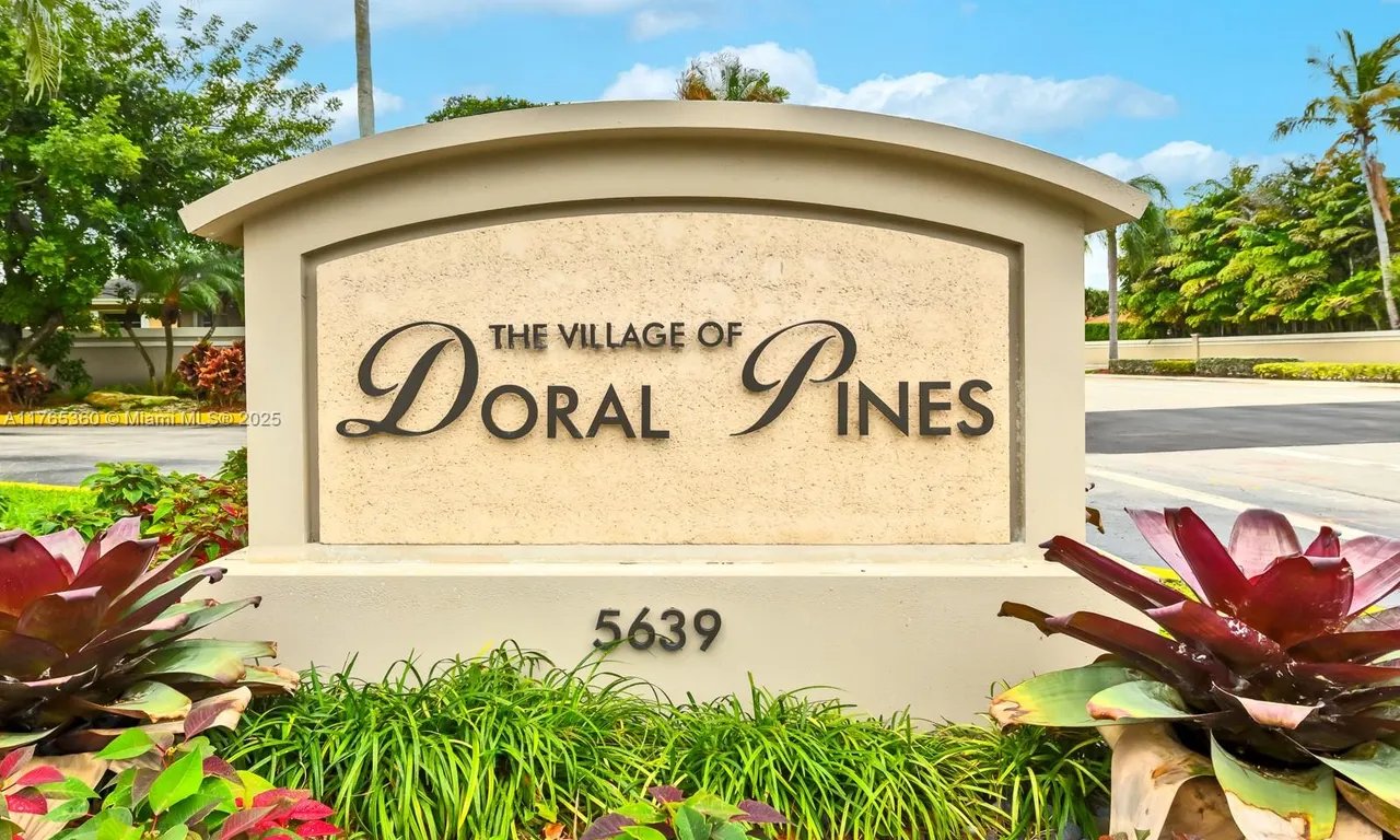 10117 NW 55th Ter, Doral FL 33178