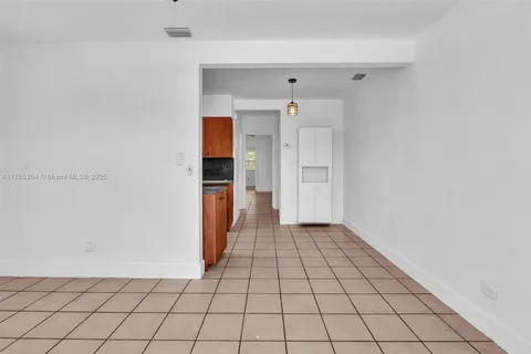 2839 SW 24th St # 2, Miami FL 33145