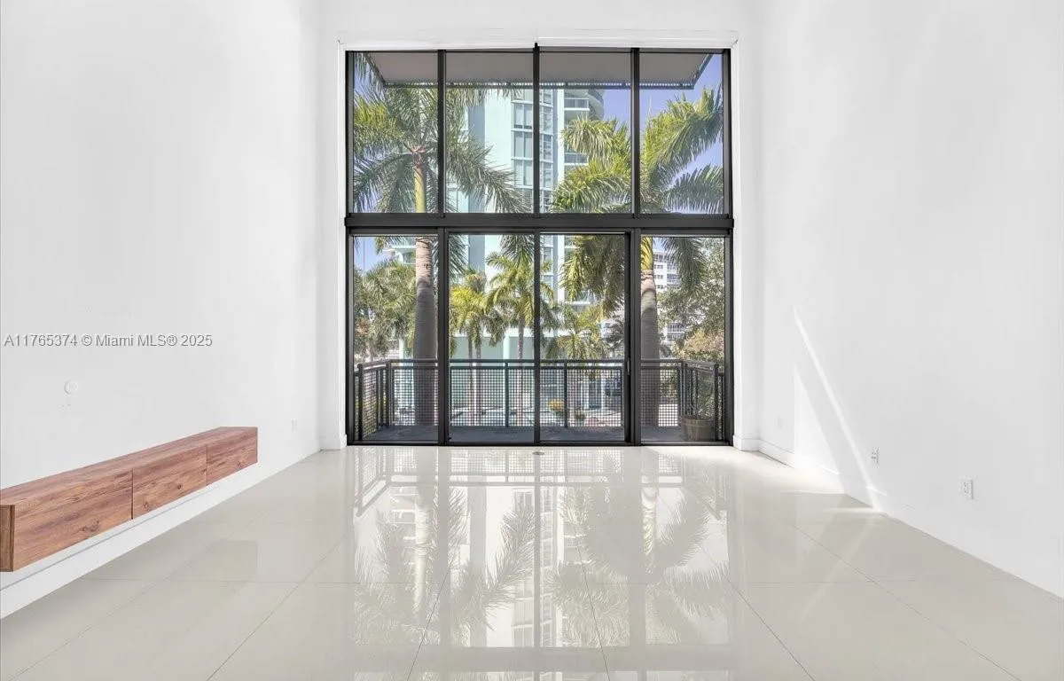 6000 Collins Ave # 316, Miami Beach FL 33140