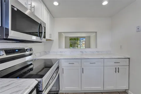 6600 Royal Palm Blvd # 112B, Margate FL 33063