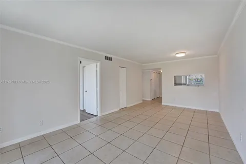 6600 Royal Palm Blvd # 112B, Margate FL 33063