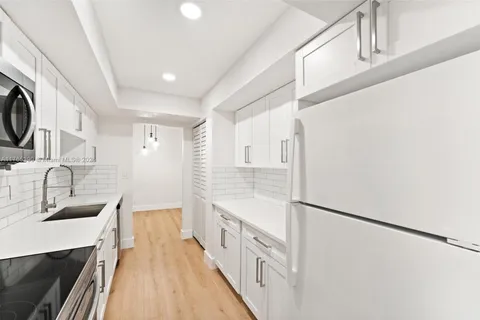 7051 Environ Blvd # 633, Lauderhill FL 33319