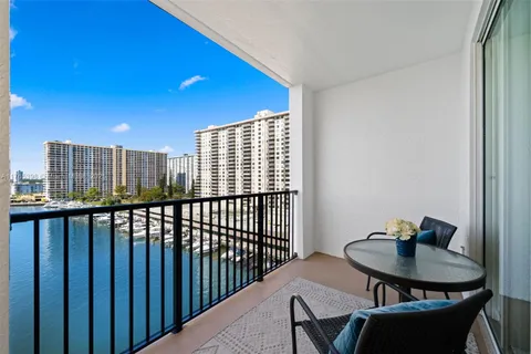 17150 N Bay Rd # 2908, Sunny Isles Beach FL 33160