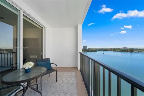 17150 N Bay Rd # 2908, Sunny Isles Beach FL 33160