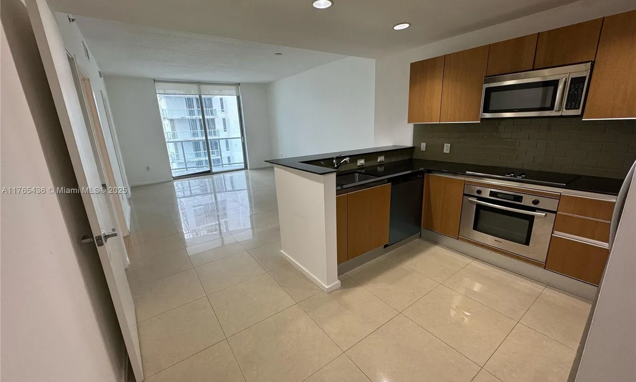 1060 Brickell Ave # 3115, Miami FL 33131