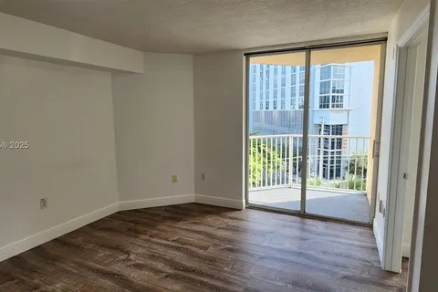 102 SW 6 AVE # 410, Miami FL 33130