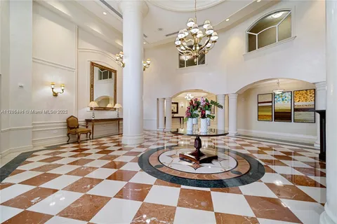 19900 E Country Club Dr, Aventura FL 33180