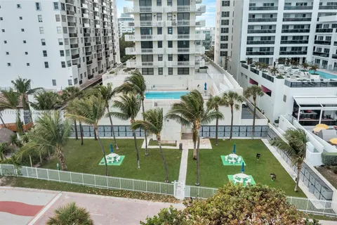 6061 Collins Ave # 7A, Miami Beach FL 33140