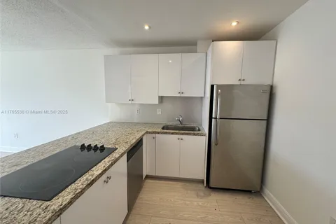 4920 NW 79th Ave # 309, Doral FL 33166