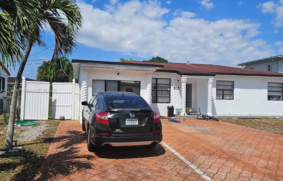 815 NE 172nd Ter # B, Miami FL 33162