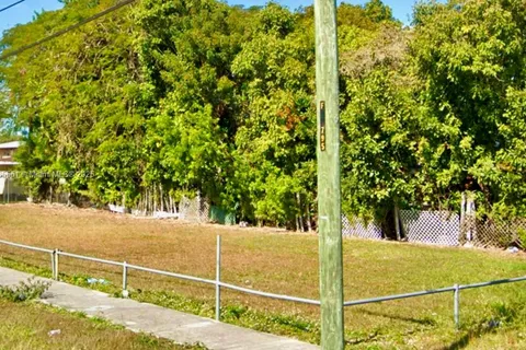 544 SW Krome Ter, Homestead FL 33030