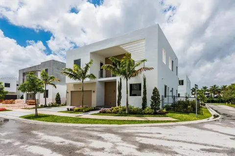 7456 NW 101st Ave, Doral FL 33178