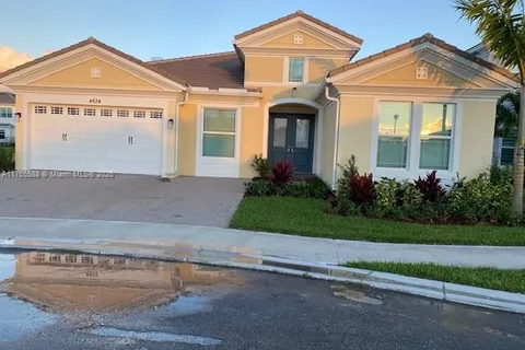 4624 Citrus Blossom Ct, West Palm Beach FL 33470