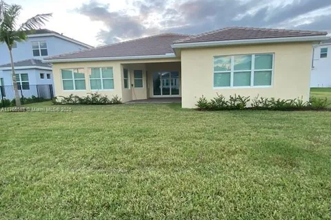 4624 Citrus Blossom Ct, West Palm Beach FL 33470