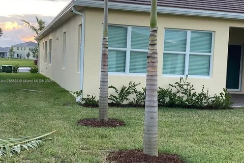 4624 Citrus Blossom Ct, West Palm Beach FL 33470