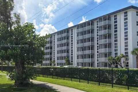 16950 W Dixie Hwy # A523, North Miami Beach FL 33160
