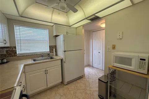 8901 Sunrise Lakes Blvd # 307, Sunrise FL 33322