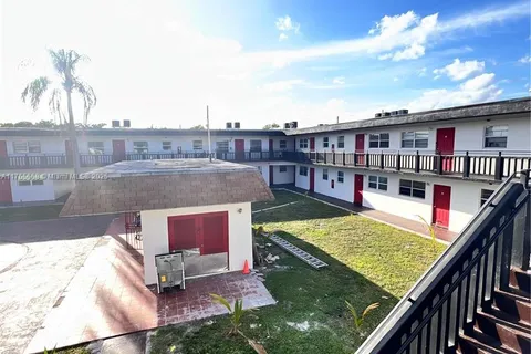 651 NW 177th St # 123, Miami Gardens FL 33169