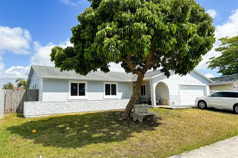 13227 SW 262nd St, Homestead FL 33032