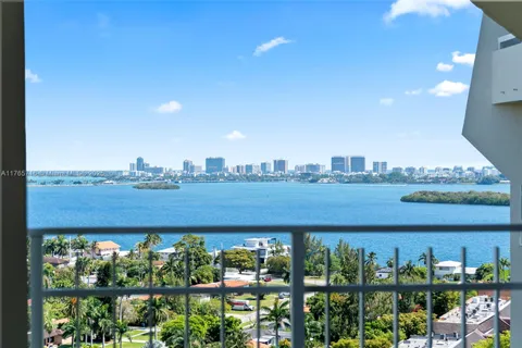 1000 Quayside Ter # 1909, Miami FL 33138