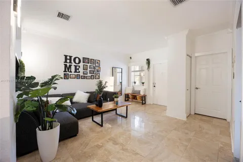 11325 NW 34th Pl, Sunrise FL 33323