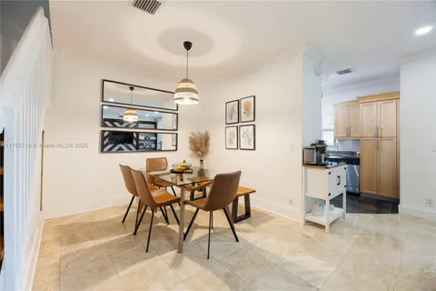 11325 NW 34th Pl, Sunrise FL 33323