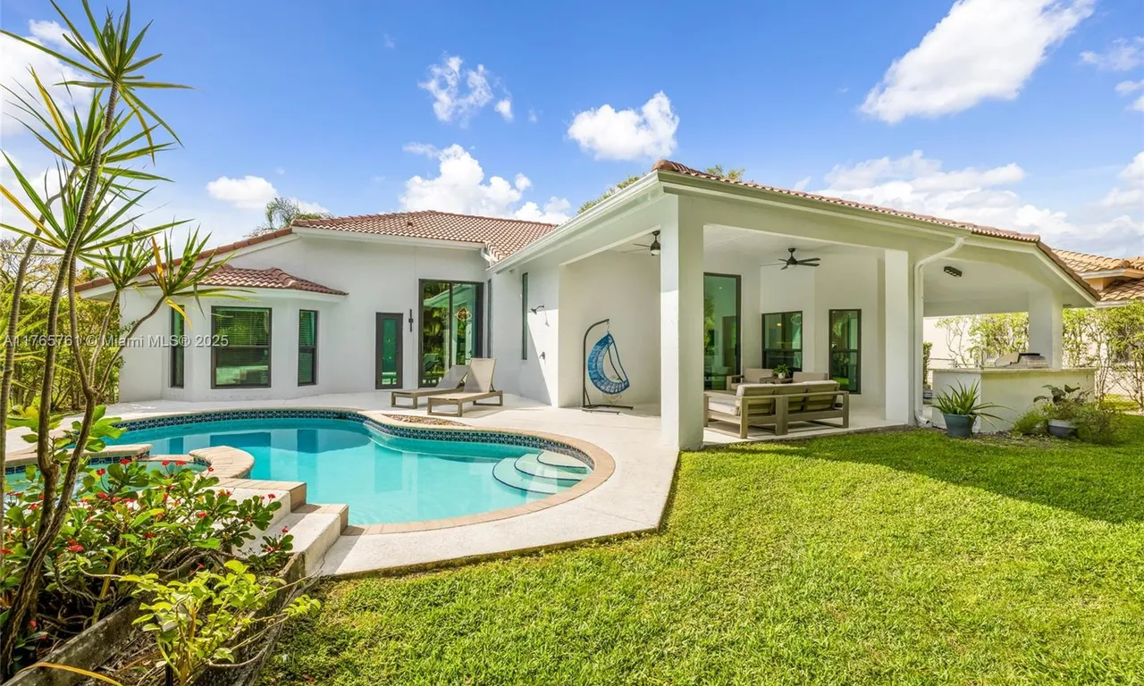 6586 NW 97th Dr, Parkland FL 33076