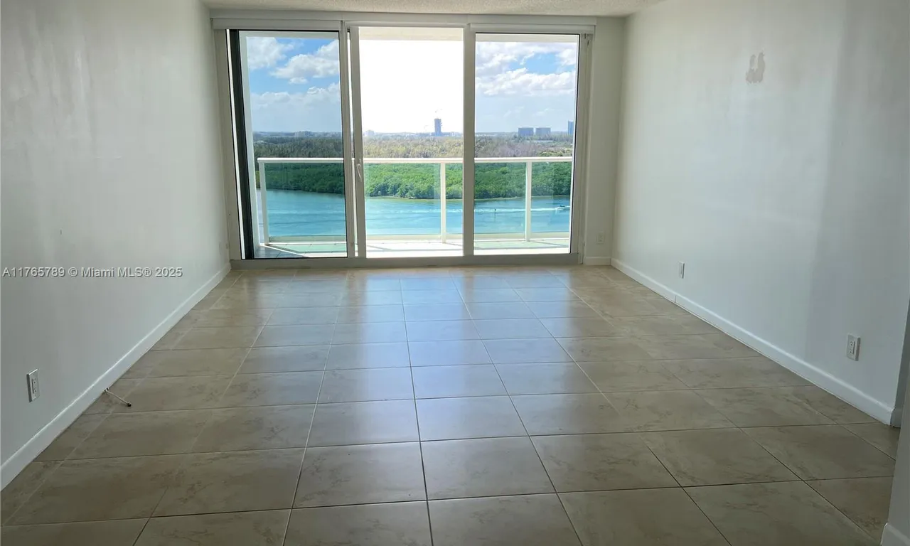 100 Bayview Dr # 1918, Sunny Isles Beach FL 33160