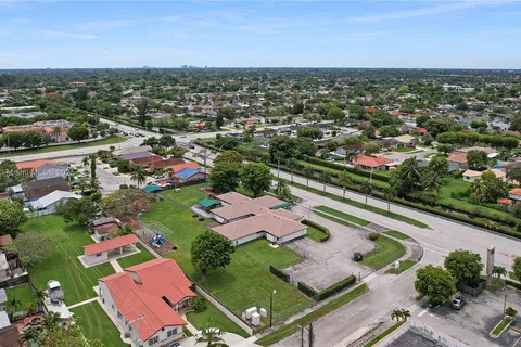 132 SW SW BIRD RD, Miami FL 33175