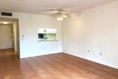 10000 NW 80th Ct # 2537, Hialeah Gardens FL 33026