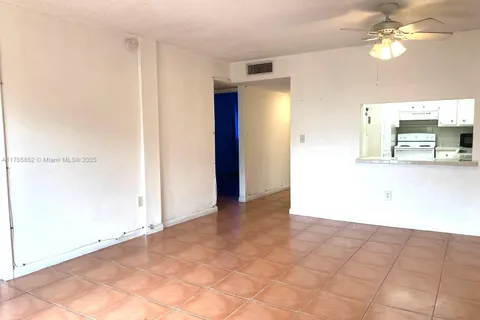 10000 NW 80th Ct # 2537, Hialeah Gardens FL 33026