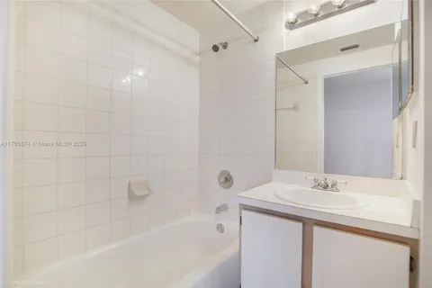 745 NW 148th Ave # 814, Sunrise FL 33325