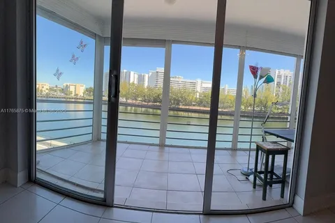 400 Diplomat Pkwy # 308, Hallandale Beach FL 33009