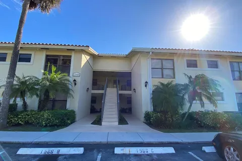 1566 Lake Crystal Dr, West Palm Beach FL 33411