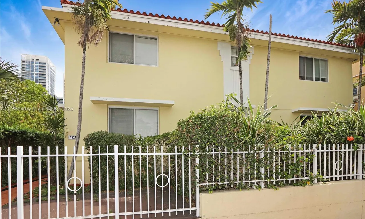 6831 Abbott Ave # 3, Miami Beach FL 33141