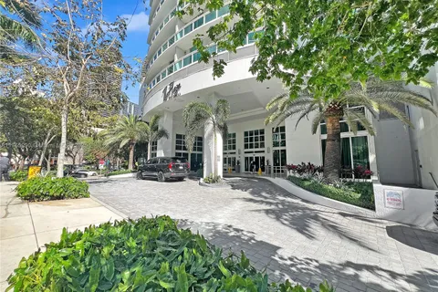 951 Brickell Ave # 1605, Miami FL 33131