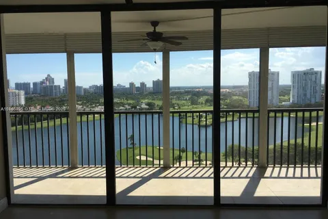 3731 N Country Club Dr # 2024, Aventura FL 33180