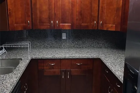 3731 N Country Club Dr # 2024, Aventura FL 33180