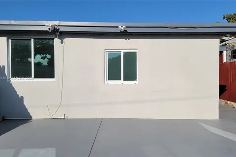 14200 NE 15th Ave # B, North Miami FL 33161
