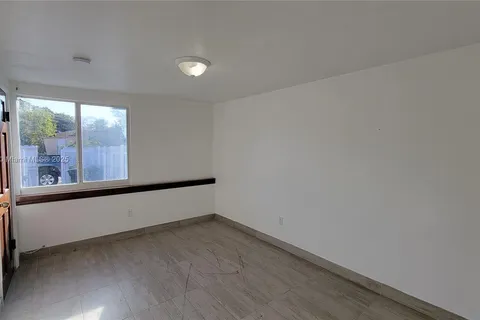 14200 NE 15th Ave # B, North Miami FL 33161