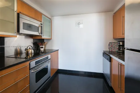 6365 Collins Ave # 1811, Miami Beach FL 33141