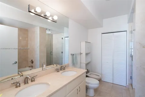 6365 Collins Ave # 1811, Miami Beach FL 33141