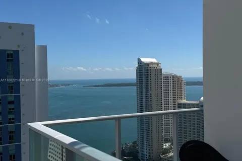 300 S Biscayne Blvd # 3716, Miami FL 33131