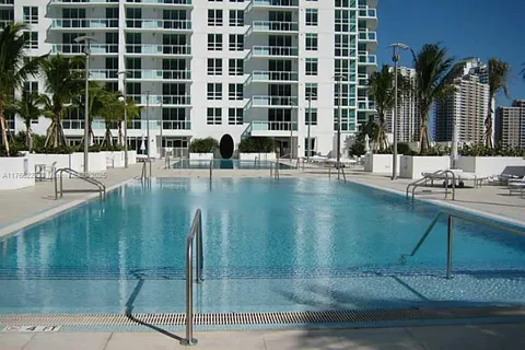 951 Brickell Ave # 3009, Miami FL 33131