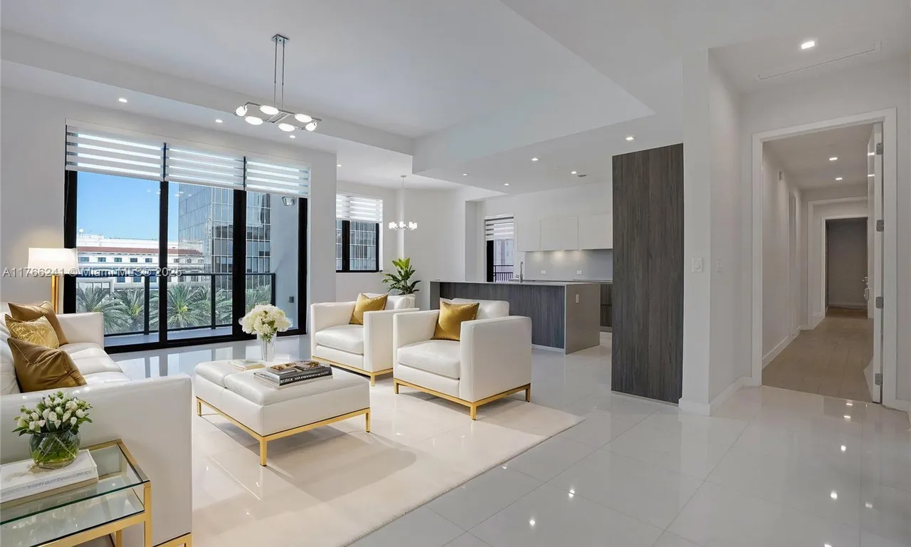 275 Giralda Ave # 6C, Coral Gables FL 33134