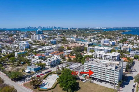 8233 Harding Ave # 407, Miami Beach FL 33141