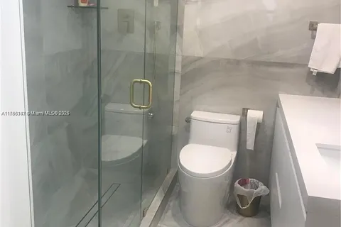10185 Collins Ave # 516, Bal Harbour FL 33154