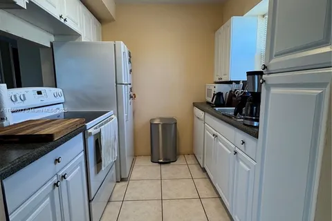 16508 NE 26th Ave # 201, North Miami Beach FL 33160