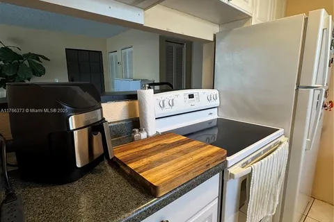 16508 NE 26th Ave # 201, North Miami Beach FL 33160