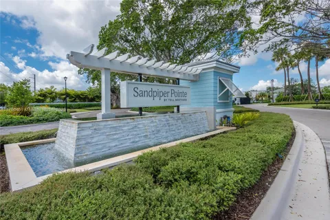 542 Parsons Way, Deerfield Beach FL 33442
